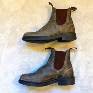 Blundstone 585 Chelsea Boot in Rustic Brown